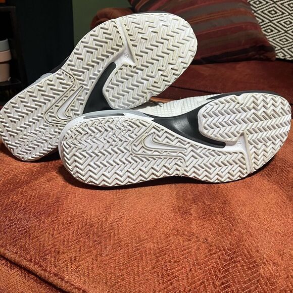 Nike Lebron Witness 7 (Team) Basketball Shoes (Wolf Grey/Wolf Grey/White) - Picture 8 of 9